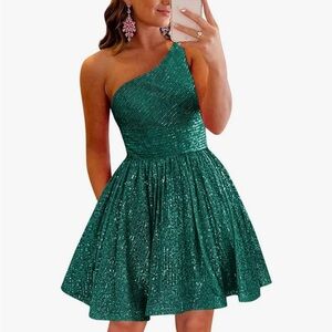 Elegant Green One-Shoulder Dress